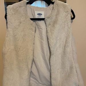 Old Navy Fuzzy Zip up Vest with Pockets